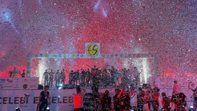 eskisehirspor taraftariyla bir arada sampiyonlugunu kutladi XqwEKCPG