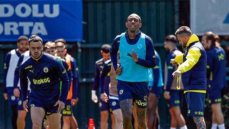 Fenerbahçe'de Beşiktaş derbisi mesaisi sürüyor 1 fenerbahcede besiktas derbisi mesaisi suruyor i3De4XfA