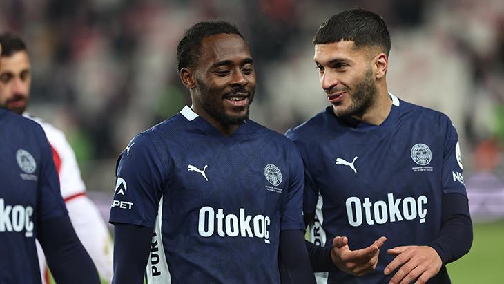 Fenerbahçe'de Bright Osayi Samuel'e hırsızlık şoku! 1 fenerbahcede bright osayi samuele hirsizlik soku vdZ5LUK9