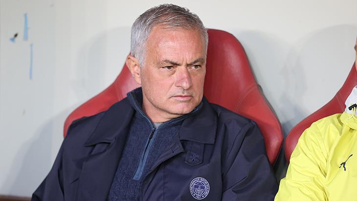 Fenerbahçe'de Jose Mourinho kararı! İdarenin kongre meçhullüğü 1 fenerbahcede jose mourinho karari idarenin kongre mechullugu Syj9hQDh