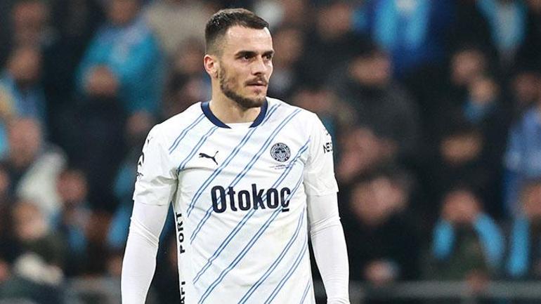 Fenerbahçe'de sürpriz ayrılık! Yıldız futbolcu eşyalarını topladı 2 fenerbahcede surpriz ayrilik yildiz futbolcu esyalarini topladi 0