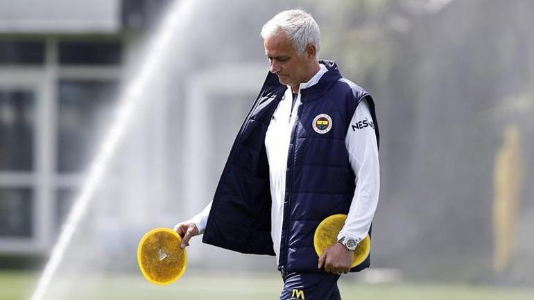 Fenerbahçe'de yerliler kayıplara karıştı! Katkı tuzla buz oldu 2 fenerbahcede yerliler kayiplara karisti katki tuzla buz oldu 0 8SMkq5Ig