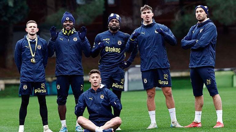 Fenerbahçeli yıldızdan şaşırtan hamle! Ayrılık tezleri gündeme gelmişti 2 fenerbahceli yildizdan sasirtan hamle ayrilik tezleri gundeme gelmisti 0 tCATOLgd