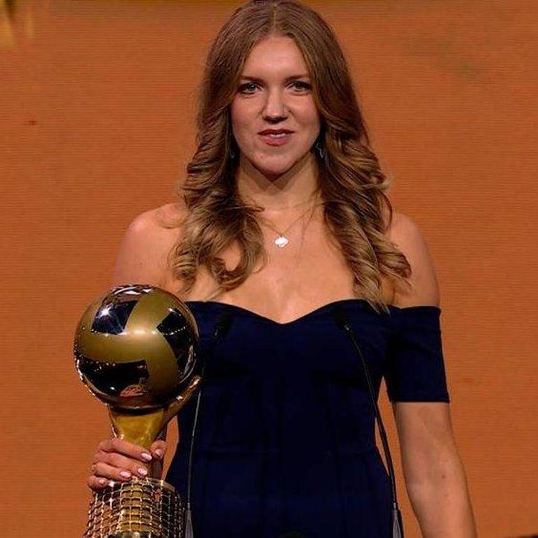 fenerbahcenin yeni transferi agnieszka korneluk mvp secildi fotografi viral oldu 1 Kka4hAeB