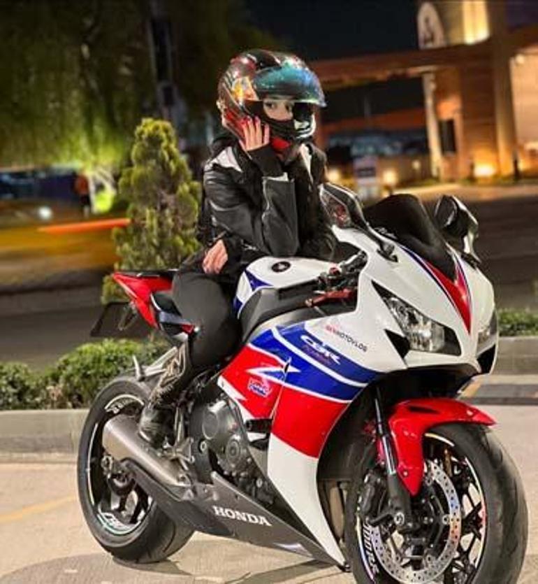 Fenomen motorcu Saniye'nin mevte gidişi kask kamerasında 8 fenomen motorcu saniyenin mevte gidisi kask kamerasinda 6