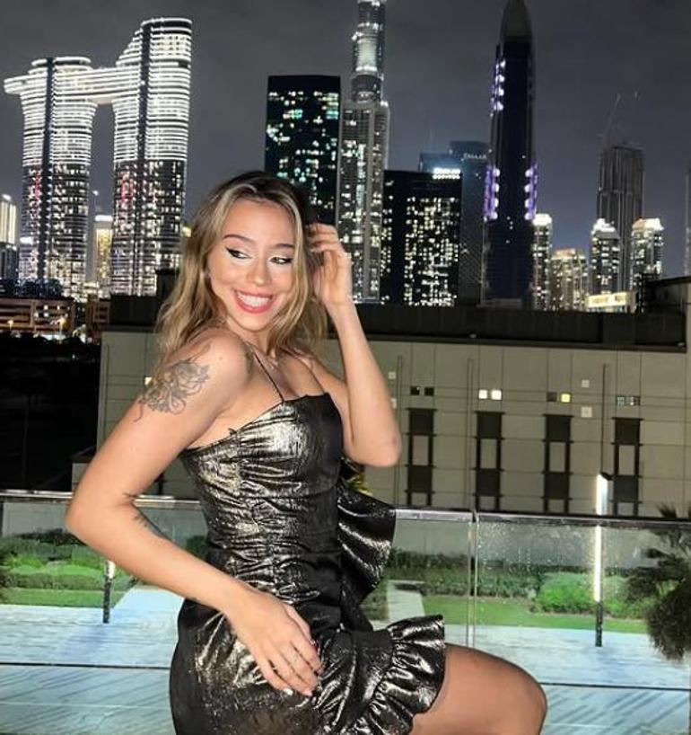 Fotoğraftaki iki ünlü ismi tanıdınız mı? Oysaki çocukluktan beri arkadaşlarmış... 3 fotograftaki iki unlu ismi tanidiniz mi oysaki cocukluktan beri arkadaslarmis 1 pgBYbmLX