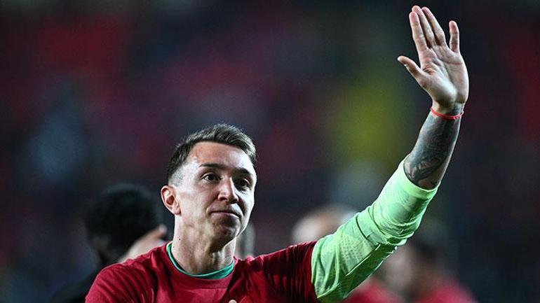 Galatasaray'da Icardi'den Muslera'ya bildiri: Bir yıl daha 2 galatasarayda icardiden musleraya bildiri bir yil daha 0 9vPAZ7Y7