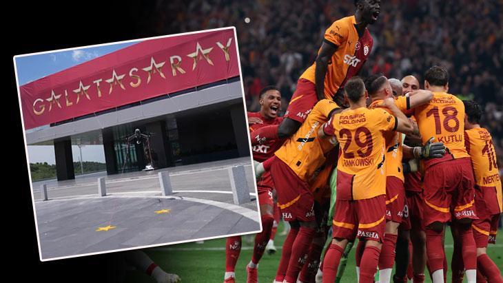 Galatasaray'dan Fenerbahçe'ye drone'lu gönderme! 1 galatasaraydan fenerbahceye dronelu gonderme 9qUzJnwk
