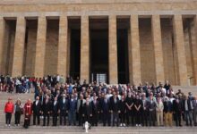 genclerbirligi grup halinde anitkabiri ziyaret etti T5Lmfz4d