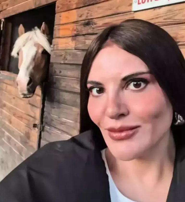 Görenler ünlü müzikçiyi tanıyamadı! Göksel estetik kurbanı mı oldu? 4 gorenler unlu muzikciyi taniyamadi goksel estetik kurbani mi oldu 2 l92Ny37n