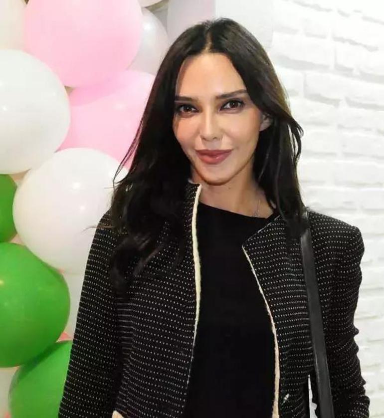 Hande Ataizi'den 27 yıl sonra 'Ruhsar' itirafı! 'Sezen Aksu’yu ben eledim' 2 hande ataiziden 27 yil sonra ruhsar itirafi sezen aksuyu ben eledim 0 1sSqEAvm