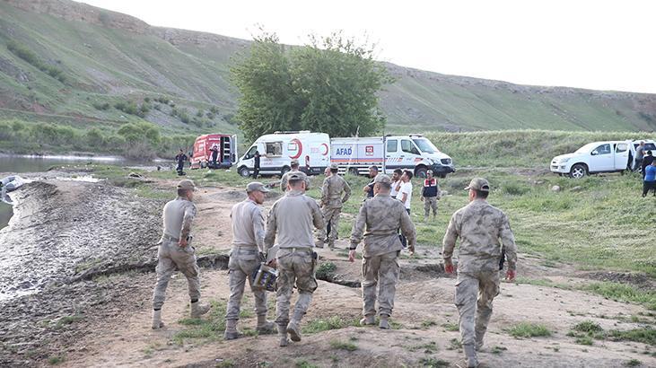 Havalar ısındı kabus geri döndü! Siirt'te 14 yaşındaki çocuk Kezer Çayı'nda boğuldu 3 havalar isindi kabus geri dondu siirtte 14 yasindaki cocuk kezer cayinda boguldu 1 k1duRpKy