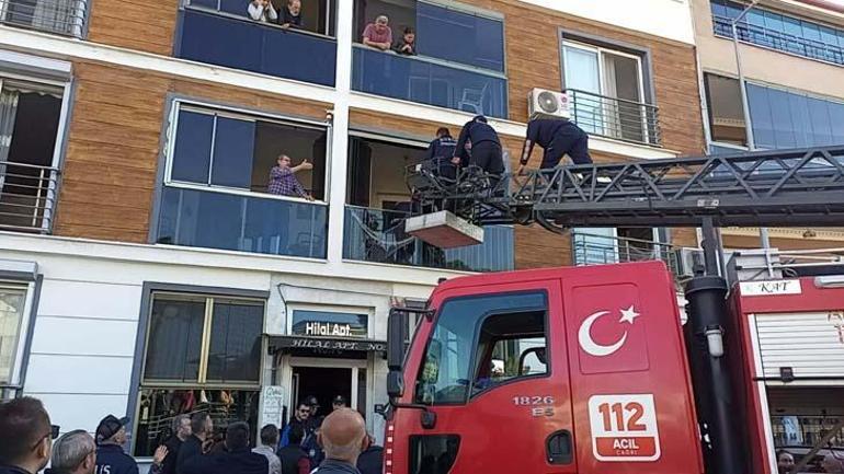 İtfaiyeci babadan 12 dakikalık katliam planı! Güvenlik kamerası imajları ortaya çıktı 2 itfaiyeci babadan 12 dakikalik katliam plani guvenlik kamerasi imajlari ortaya cikti 0 ZRhXbH5b