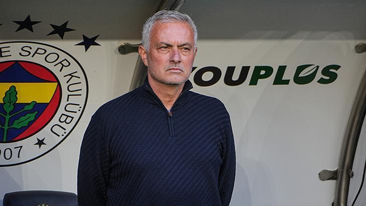 Jose Mourinho'dan net uyarı! 'Sahaya odaklanın' 1 jose mourinhodan net uyari sahaya odaklanin zBdB78Ec