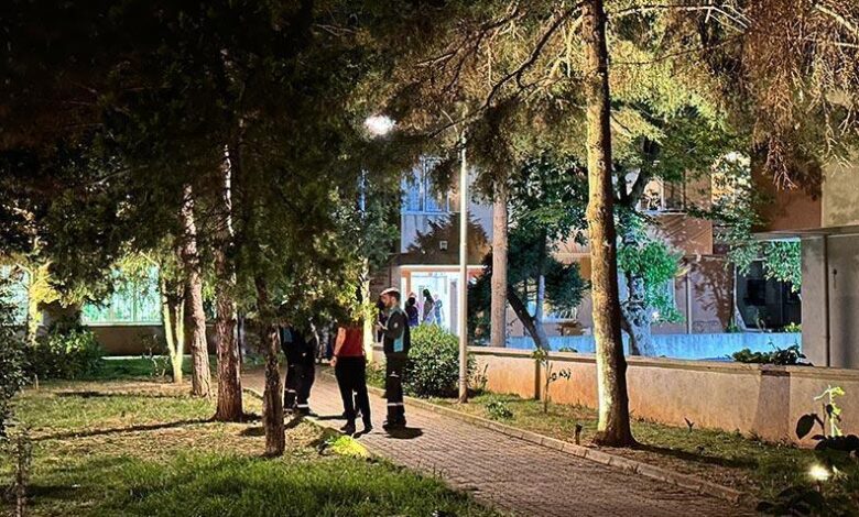 Kadıköy’de apartman dairesinde yangın! 1 kişi ömrünü yitirdi 1 kadikoyde apartman dairesinde yangin 1 kisi omrunu yitirdi JACttEXi