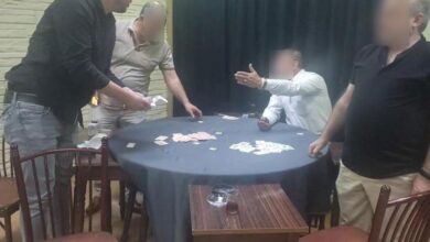 kumar masasinda sucustu yakalandi artik geldim 8auW1xOc
