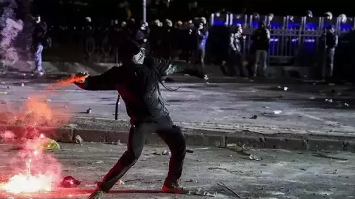 Müsaadesiz şovlarda tutuklanan Esila Ayık ve iki öğrenci için tahliye kararı 1 musaadesiz sovlarda tutuklanan esila ayik ve iki ogrenci icin tahliye karari Imf4b26D