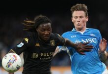 napoli tepe yarisinda genoaya takildi rsuZEZG6