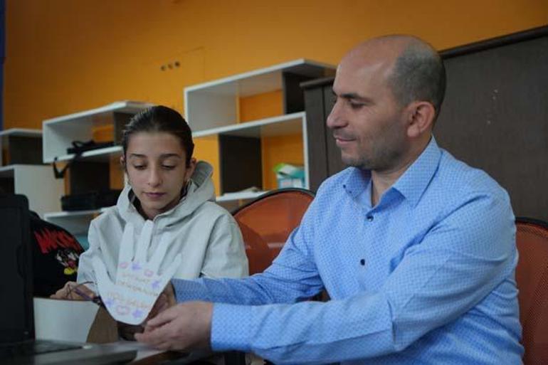Öğretmen televizyonda gördüğü bir haberden etkilendi mucit oldu 3 ogretmen televizyonda gordugu bir haberden etkilendi mucit oldu 1 OtpNOCHT