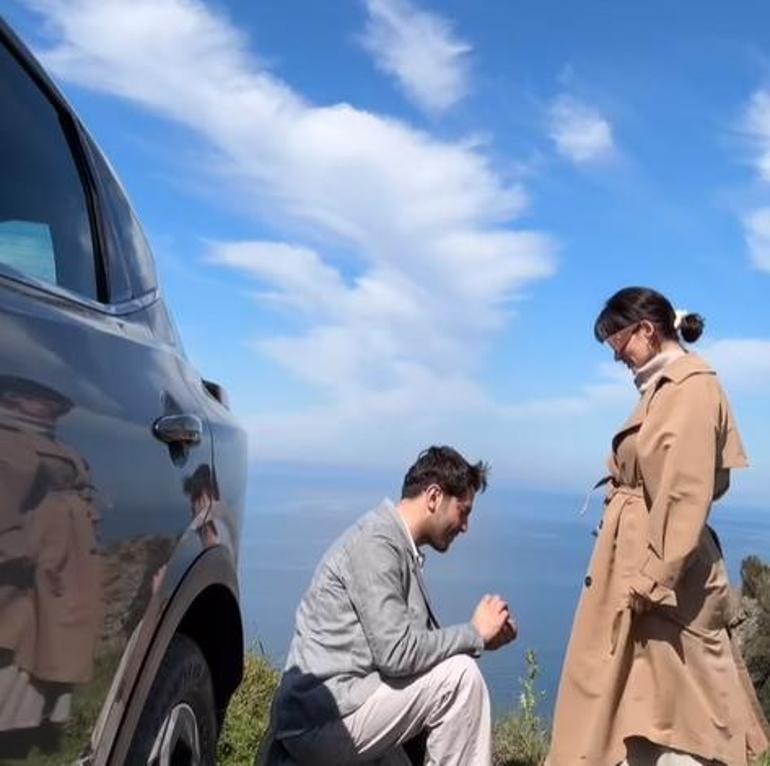Paylaşım yeni tarih eski! Beste Kökdemir evlilik yolunda birinci adımı attı 4 paylasim yeni tarih eski beste kokdemir evlilik yolunda birinci adimi atti 2 gDwUBQm4