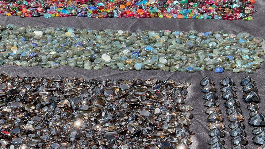 Pırlanta şebekesi havalimanında çökertildi! Pahası tam 250 milyon lira