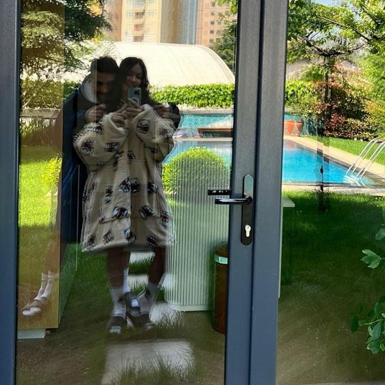 Romantik sevgili! Oğuzhan Koç sevgilisi Hazal Subaşı'na aşkını ilan etti 2 romantik sevgili oguzhan koc sevgilisi hazal subasina askini ilan etti 0 BslDdarq