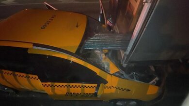 sakaryada feci kaza taksi demir yuklu kamyonete carpti surucu hayatini kaybetti vCxRI3L2