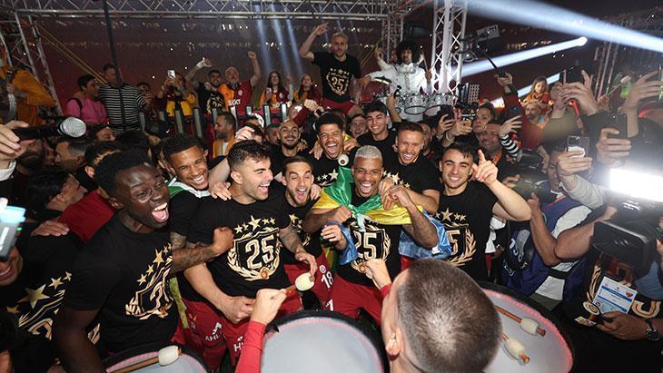 Şampiyonluk sonrası Galatasaray idaresine teklif: Kemerburgaz'a heykelini dikin! 1 sampiyonluk sonrasi galatasaray idaresine teklif kemerburgaza heykelini dikin N3DwIBi5