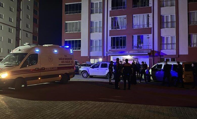 Sivas'ta fecî olay! İki kardeşin bıçaklanmış olarak meyyit bulundu 1 sivasta fec olay iki kardesin bicaklanmis olarak meyyit bulundu 4iAUNujF