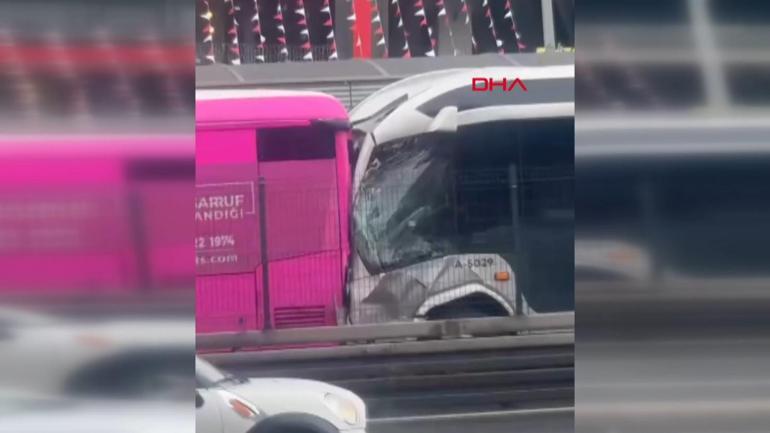 Son dakika: İstanbul'da iki metrobüs çarpıştı! Yaralılar var 2 son dakika istanbulda iki metrobus carpisti yaralilar var 0 6VGmIUZq