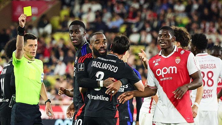 super lig devine parasiz dunya sampiyonu sol bek