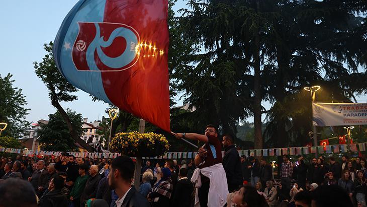 trabzonspor taraftarlari finali dev ekrandan takip etti ulUSY3eI