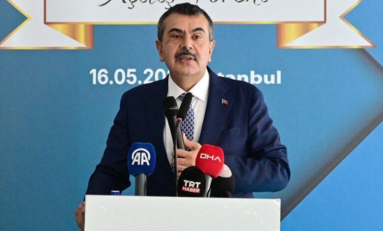 'Türkiye Cumhuriyeti Devleti, eğitimde hem fiziki hem de teknolojik altyapı ihtilalleri yaptı' 1 turkiye cumhuriyeti devleti egitimde hem fiziki hem de teknolojik altyapi ihtilalleri yapti i5XpcbsP