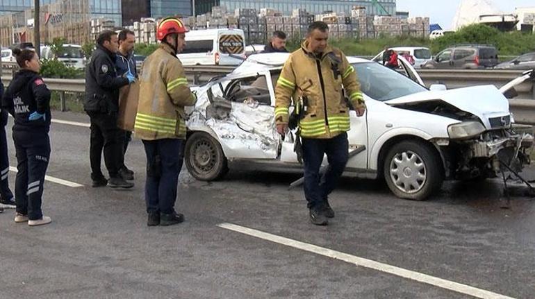 Tuzla’da bariyerlere çarpan araba takla atarak savruldu! Meyyit ve yaralılar var 3 tuzlada bariyerlere carpan araba takla atarak savruldu meyyit ve yaralilar var 1 yFuaT5IG