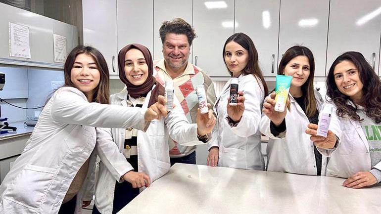 Ürettiği formülle babasını 365 gün yaşatıyor! 'Valize atılacak bir krem değil' 4 urettigi formulle babasini 365 gun yasatiyor valize atilacak bir krem degil 2 DPw5nO7M