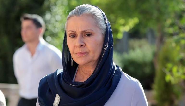 Uzak Kent'te Alya ile Sadakat karşı karşıya! 'Ben bu konağın hanımağasıyım' 9 uzak kentte alya ile sadakat karsi karsiya ben bu konagin hanimagasiyim 7