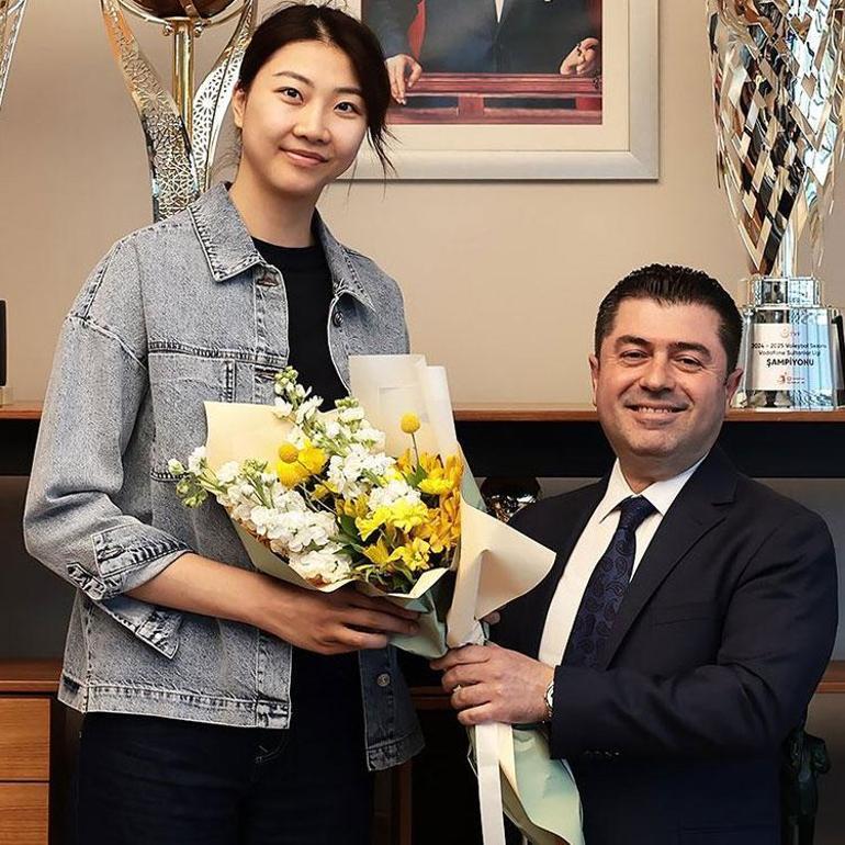 VakıfBank ayrılıkları peş peşe duyurdu! 2 vakifbank ayriliklari pes pese duyurdu 0 BKh3YIvX