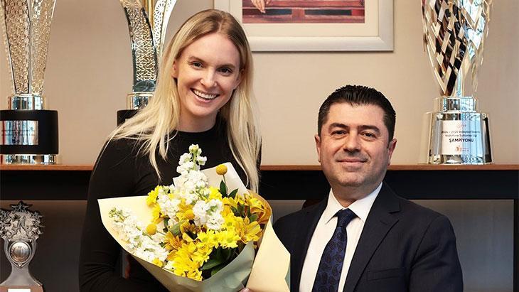 VakıfBank'ta bir ayrılık daha! Yıldız voleybolcuya veda edildi 1 vakifbankta bir ayrilik daha yildiz voleybolcuya veda edildi cSyynAsp