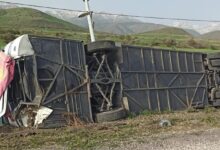 vanda yolcu otobusu devrildi cok sayida yarali var Emm9MLRq