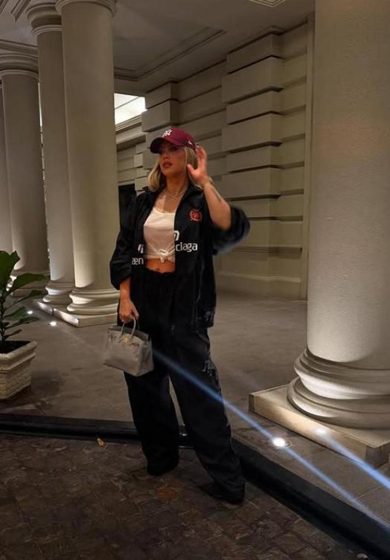 Wanda Nara'dan tekrar olay olan paylaşım! 'Beni hakikaten sevmedi' 3 wanda naradan tekrar olay olan paylasim beni hakikaten sevmedi 1 ssPnLWAb