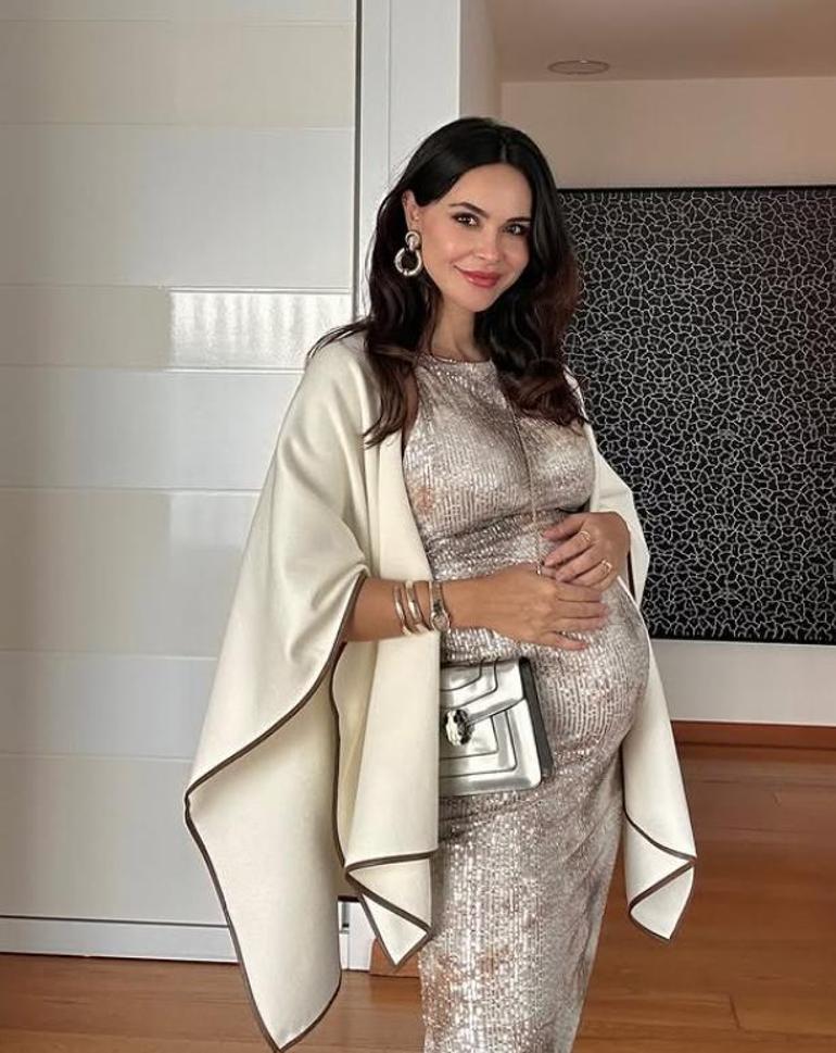 Zeynep Sever Demirel doğumdan sonra düz karna sahip olma formülünü açıkladı! 'Bu harekete borçluyum' 2 zeynep sever demirel dogumdan sonra duz karna sahip olma formulunu acikladi bu harekete borcluyum wnt1nH8w
