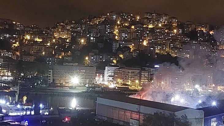 Zonguldak'ta limanda yangın! Alandaki vinç kullanılamaz hale geldi 4 zonguldakta limanda yangin alandaki vinc kullanilamaz hale geldi 2 GlWT36rk