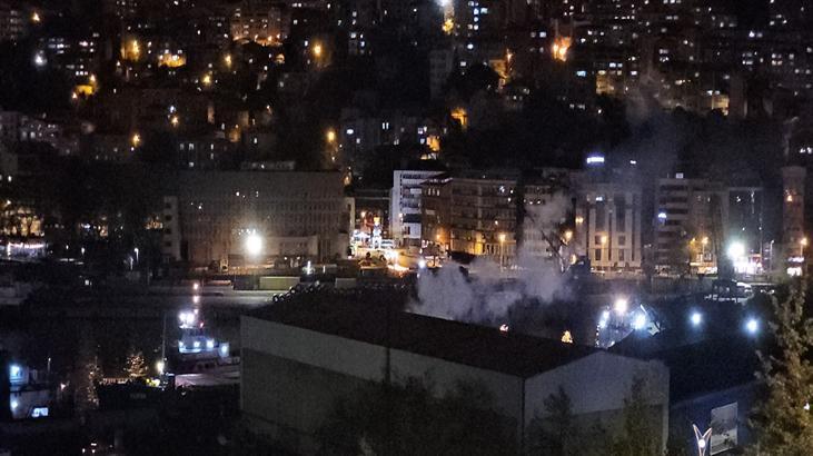 Zonguldak'ta limanda yangın! Alandaki vinç kullanılamaz hale geldi 9 zonguldakta limanda yangin alandaki vinc kullanilamaz hale geldi 7 sPb8llIs