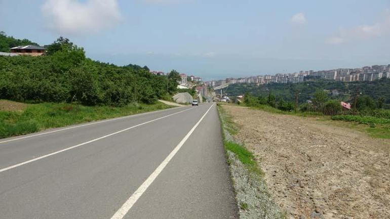 13 yıldır bitmeyen yol vatandaşı isyan ettirdi! 4 13 yildir bitmeyen yol vatandasi isyan ettirdi 2 3r8CHIF7