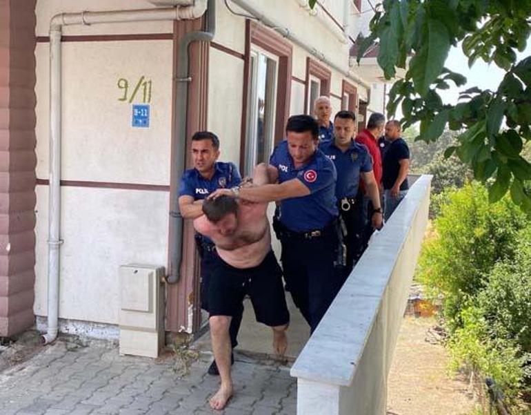 4 aylık oğlunu atmak için cama çıktı! İkna sonuçsuz kaldı, nefes kesen kurtarma planı 9 4 aylik oglunu atmak icin cama cikti ikna sonucsuz kaldi nefes kesen kurtarma plani ktFc81EU