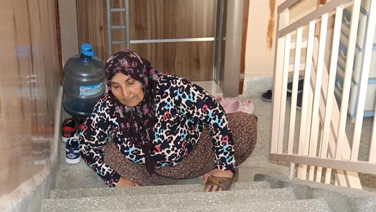 63 yıldır emekleyerek yaşıyor! Hatice teyze asansör bekliyor: 2'inci kata 15-20 dakikada anca çıkıyorum 4 63 yildir emekleyerek yasiyor hatice teyze asansor bekliyor 2inci kata 15 20 dakikada anca cikiyorum mC64YcvH