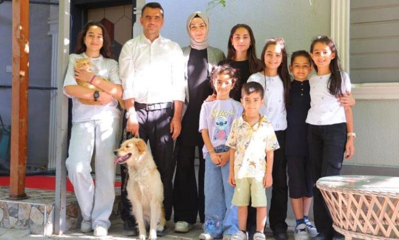 7 çocuklu öğretmen çiftin isteğine Bakan Tekin karşılık verdi! 1 7 cocuklu ogretmen ciftin istegine bakan tekin karsilik verdi idGrxpMP