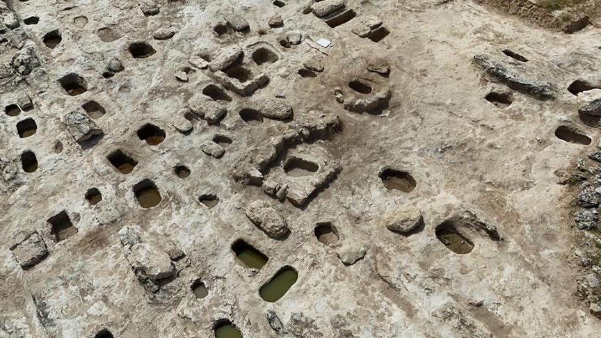 79 gizemli mezar! 2.300 yıllık sır gün yüzüne çıktı