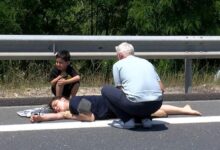 aci fotograf ambulans gelene kadar annesinin basucundan ayrilmadi 2BX3HjTB