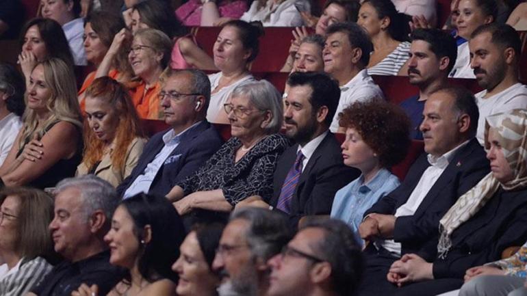 AKM Kayahan’ın müzikleriyle çınladı 2 akm kayahanin muzikleriyle cinladi 0 7XFHD1Mg